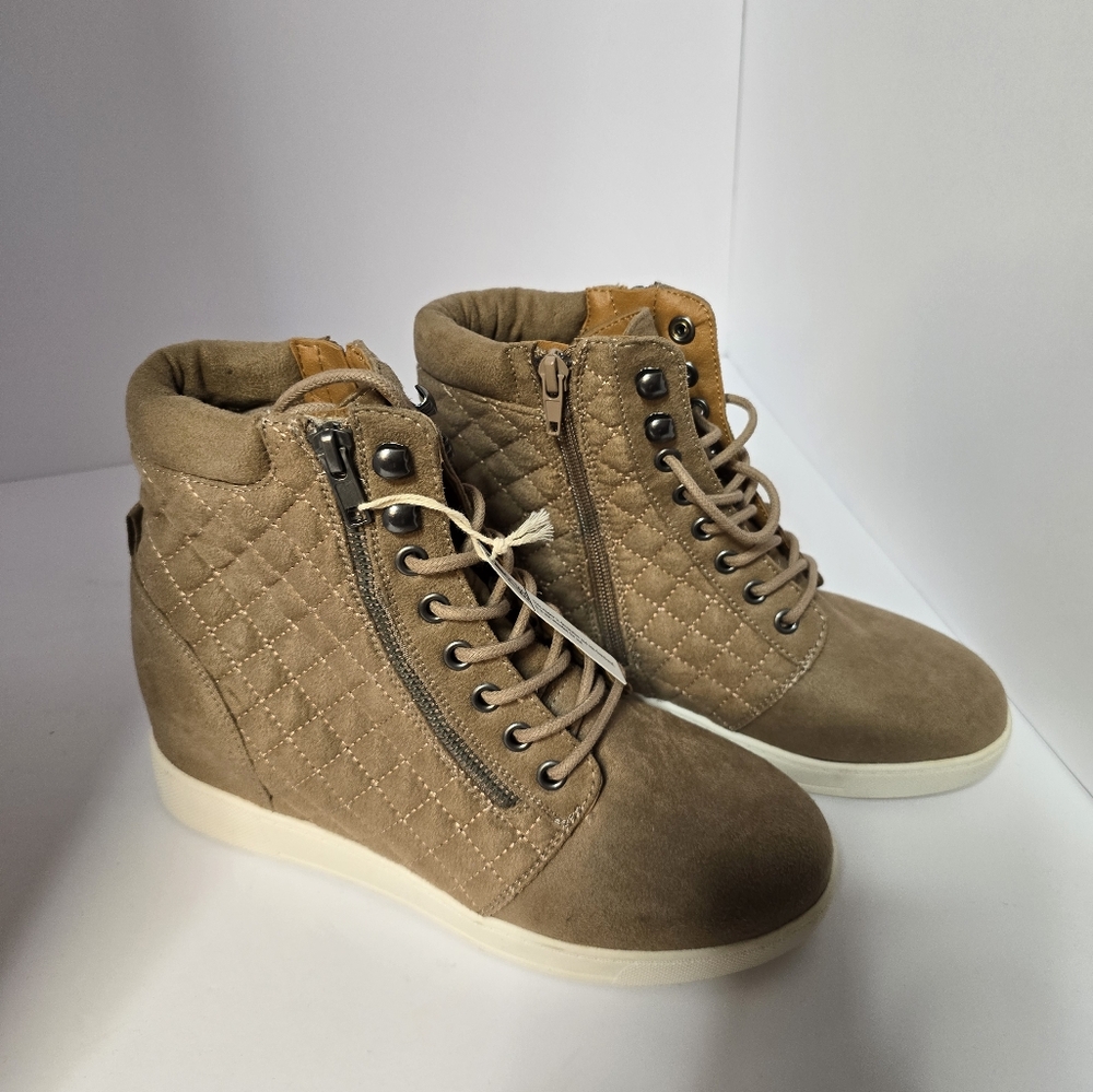 White Mountain boots 8 - Picture 2 of 6